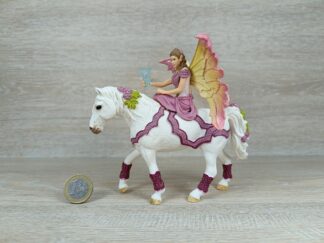 Schleich - 70519 Feya in festlicher Kleidung mit Pferd