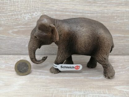 Schleich - 14753 bzw. WWF 17001 Asiatische Elefantenkuh (Fähnchen)