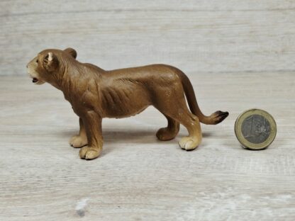 Schleich - 14184 Löwin, stehend – Bild 2