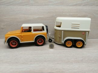 Schleich – 42025 + 40185 Geländewagen mit Pferdeanhänger (hoch)