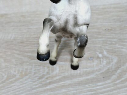 Schleich - 13621 Mustang Hengst, weiß, steigend – Bild 4