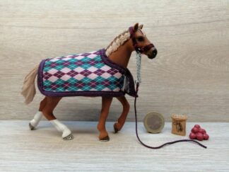 Schleich – 42360 Englisch Vollblut mit Decke [Stute]
