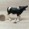 Schleich - 13798 bzw. WWF Nr 17072 Kalb, Schwarzbunt (Fähnchen) – Bild 2