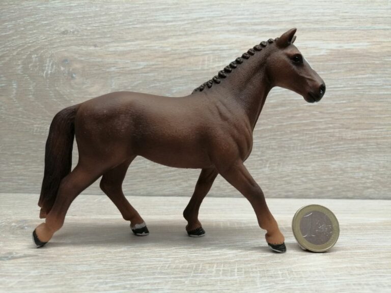 Figurine Schleich - Jument Hanovre 13729 - Reproduction Détaillée Et Peinte à La Main