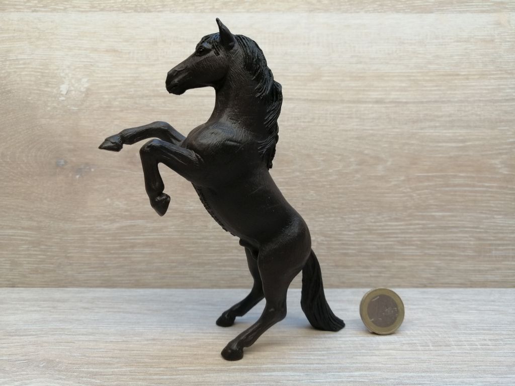 Schleich Pferde: Schwarz-Weiß Ausmalbilder für Groß und Klein – Kreativität entfesseln!