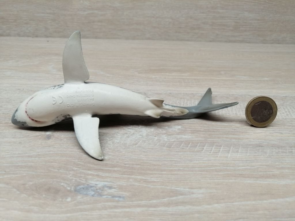  Schleich – 14700 bzw. WWF 17025 Hai – Onlineshop Kinderlino Illustration 
