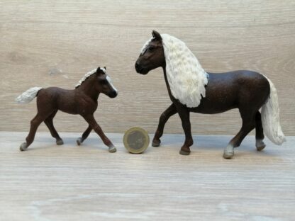 Schleich – Schwarzwälder Familie #1 – Bild 2