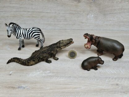 Schleich – 42321 Große Abenteuer-Wasserstelle (RAR) + 4 extra Tiere – Bild 9