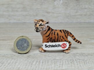 Schleich - 14371 Tiger Junges, stehend (Fähnchen - Sammler) [Farbvariante]