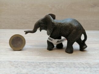 Schleich - 14658 Afrikanisches Elefantenbaby (Fähnchen-Sammler)´
