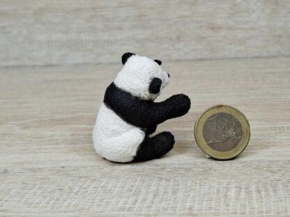 Schleich – 14734 Panda Junges, spielend (Fähnchen)` – Bild 3