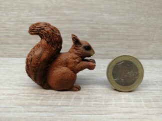 Schleich - 14684 Eichhörnchen, fressend