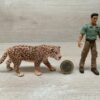 Schleich – 42427 Falle mit Ranger (mit Jaguar) (RAR) – Bild 3