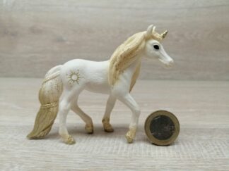 Schleich - 83005 Indira Prinzessin der Sonne (königliches Himmelsfohlen Nr. 2/6)