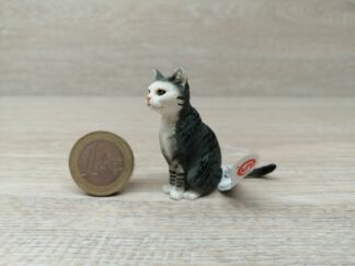 Schleich - 13771 Katze, sitzend (grau) (Fähnchen)