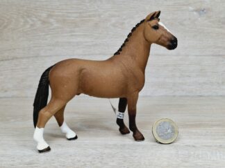 Schleich - 13837 Hannoveraner Wallach (Fähnchen – Sammler)´