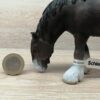 Schleich – 13605 Shire Stute (Fähnchen-Sammler)´ – Bild 3