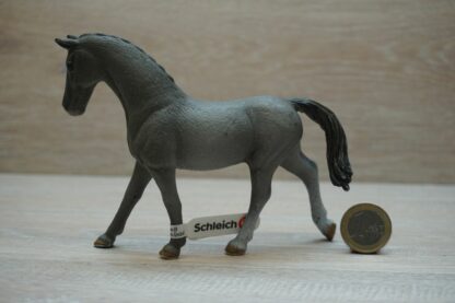 Schleich - 13888 Trakehner Stute (Fähnchen) – Bild 2