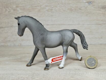 Schleich - 13888 Trakehner Stute (Fähnchen) – Bild 2