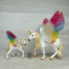 Schleich - Geflügeltes Regenbogeneinhorn Familie