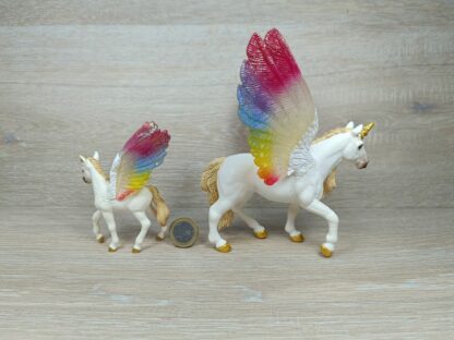 Schleich - Geflügeltes Regenbogeneinhorn Familie – Bild 2