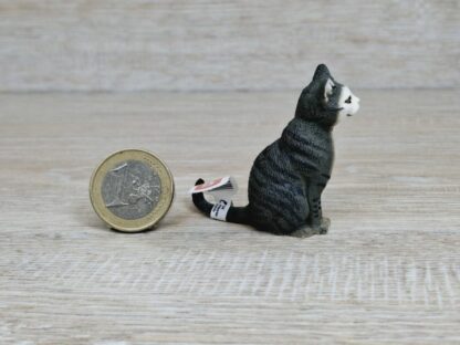 Schleich - 13771 Katze, sitzend [grau] (Fähnchen) – Bild 2