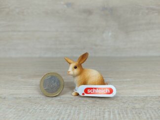 Schleich - 13827 bzw. [Treuefigur] 17066 Kaninchen, sitzend (Fähnchen)