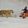 Schleich – 42351 Quad mit Anhänger und Ranger – Bild 3