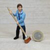 Schleich – 13445 Stallmädchen [mit Besen]
