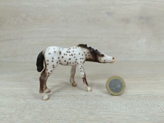 Schleich - 13619 Knabstrupper Fohlen, saugend