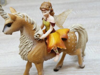 Schleich - 70460 Elfe auf Waldeinhorn – Bild 3