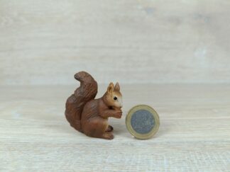 Schleich - 14252 Eichhörnchen, fressend