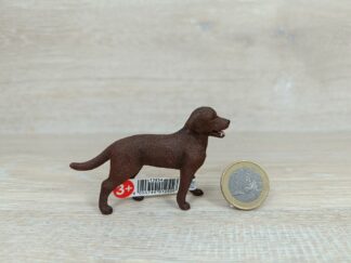 Schleich - 13834 Labrador Retriever Hündin (Fähnchen)