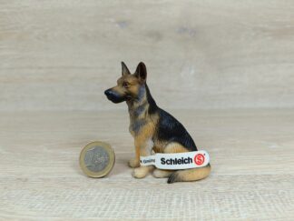 Schleich - 16376 bzw. 16334-1 Schäferhund Rüde, sitzend (classic Form) (Fähnchen-Sammler)´