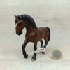 Schleich – 82141 Satchmo [Hannoveraner Hengst] (Fähnchen-Sammler + Zertifikat)(RAR) – Bild 4