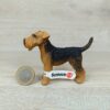 Schleich - 16336 Airedale Terrier (RAR) (Fähnchen-Sammler)´