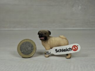 Schleich - 16381 Mops Rüde (Fähnchen-Sammler)´