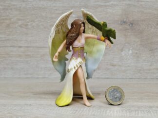 Schleich - 70478 Surah mit Vogel stehend (RAR)