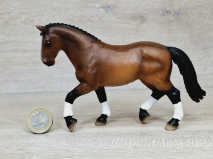 Schleich – 13296 Hannoveraner Stute, Dressur