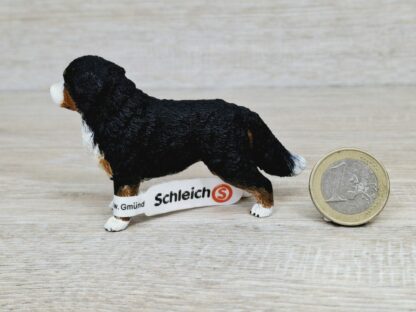Schleich - 16397 Berner Sennenhündin (Fähnchen) – Bild 2