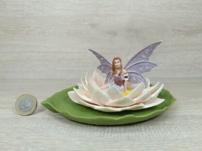 Schleich - 70415 Yasira mit Seerose