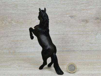 Schleich - 13624 Mustang Hengst, schwarz, steigend – Bild 3