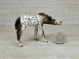 Schleich - 13619 Knabstrupper Fohlen, saugend