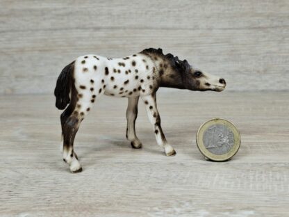 Schleich - 13619 Knabstrupper Fohlen, saugend