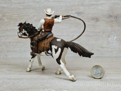 Schleich - 70303 Cowboy mit Lasso auf Pferd – Bild 4