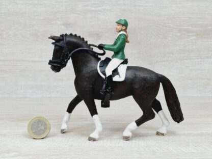 Schleich – 42358 Springreiterin (mit Pferd)