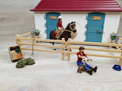 Schleich – 42416 Großer Pferdehof mit Wohnhaus und Stall – Bild 24