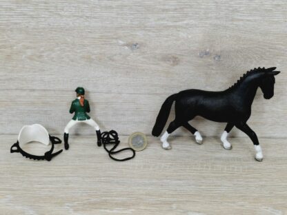Schleich – 42358 Springreiterin (mit Pferd) – Bild 4