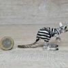 Schleich - 82802 Kängurujunges / Zebrakänguru [Jubiläum 75 Jahre - Nr 1/4] – Bild 2