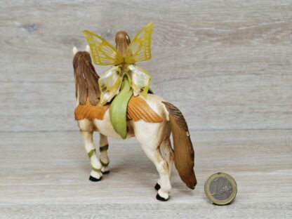 Schleich - 70467 Sanjeela mit Pferd – Bild 3